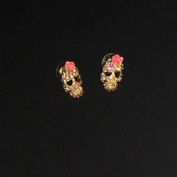😍 Sweet Sugar Skull/Dia de los Muertos Earrings😍 - Picture 7 of 7